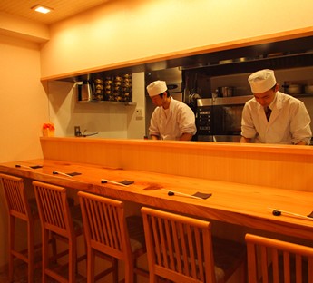 東京青山で筍料理（竹の子）づくしコース、筍ご飯がおいしい和食店【いと家】入口紹介