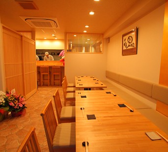 東京青山で筍料理（竹の子）づくしコース、筍ご飯がおいしい和食店【いと家】カウンター席紹介